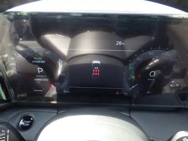 日産 セレナ e－パワー ハイウェイスター V 千葉県 2025(令7)年 0.1千km ダイヤモンドブラック e-POWER　ハイウエイスターV　ヘッドランプ オートレベライザー+アダプティブLEDヘッドライトシステム+インテリジェント アラウンドビューモニター（移動物 検知機能付）+インテリジェント ルームミラー+アドバンスドドライブアシストディスプレイ（12.3インチカラーディスプレイ）+統合型インターフェースディスプレイ+ワイヤレス充電器+6スピーカー+NissanConnectナビゲーションシステム（地デジ内蔵）+車載通信ユニット（TCU［Telematics Control Unit］）+ETC2.0ユニット（ビルトインタイプ）+ドライブレコーダー（前後セット）+プロパイロット（ナビリンク機能付）+プロパイロット緊急停止支援システム（SOSコール機能付）+SOSコール（488/400円）/エマージェンシーブレーキ/プロパイロット/インテリジェントクルーズコントロール/インテリジェントルームミラー/ハンズフリー両側パワースライドドア/純正コネクトナビ/地デジTV/【Bluetooth接続】/アラウンドビューモニター/ドライブレコーダー/ワイヤレス充電/革巻きステアリング/ステアリングスイッチ/ETC（2.0）/LEDヘッドライト/コーナーセンサー/インテリジェントキー