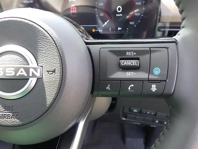 日産 セレナ e－パワー ハイウェイスター V 千葉県 2025(令7)年 0.1千km ダイヤモンドブラック e-POWER　ハイウエイスターV　ヘッドランプ オートレベライザー+アダプティブLEDヘッドライトシステム+インテリジェント アラウンドビューモニター（移動物 検知機能付）+インテリジェント ルームミラー+アドバンスドドライブアシストディスプレイ（12.3インチカラーディスプレイ）+統合型インターフェースディスプレイ+ワイヤレス充電器+6スピーカー+NissanConnectナビゲーションシステム（地デジ内蔵）+車載通信ユニット（TCU［Telematics Control Unit］）+ETC2.0ユニット（ビルトインタイプ）+ドライブレコーダー（前後セット）+プロパイロット（ナビリンク機能付）+プロパイロット緊急停止支援システム（SOSコール機能付）+SOSコール（488/400円）/エマージェンシーブレーキ/プロパイロット/インテリジェントクルーズコントロール/インテリジェントルームミラー/ハンズフリー両側パワースライドドア/純正コネクトナビ/地デジTV/【Bluetooth接続】/アラウンドビューモニター/ドライブレコーダー/ワイヤレス充電/革巻きステアリング/ステアリングスイッチ/ETC（2.0）/LEDヘッドライト/コーナーセンサー/インテリジェントキー