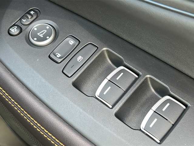 ホンダ ＺＲ－Ｖ ハイブリッド e:HEV Z 岩手県 2023(令5)年 1.4万km スーパープラチナグレーメタリック ＢＯＳＥサウンド　ホンダセンシング　ホンダコネクトナビ　全周囲Ｃ　スマートフォン連携　ＵＳＢ　フルセグ　電動Ｒゲート　本革シート　全席シートヒーター　ステアリングヒーター　純正１８ＡＷ　ＥＴＣ２．０