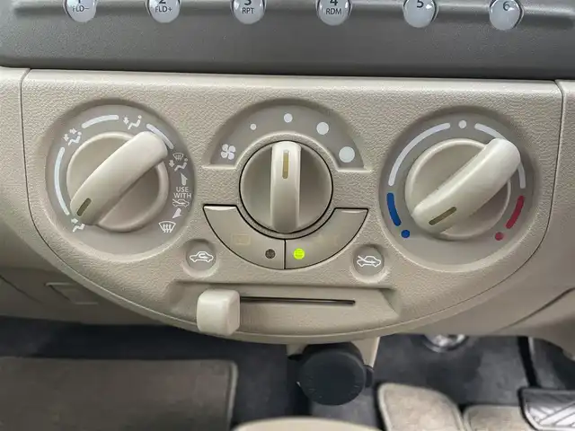 スズキ アルト G 千葉県 2013(平25)年 5.8万km エアブルーメタリック ワンオーナー/純正CDオーディオ/キーレスキー/ヘッドライトレベライザー/電動格納ドアミラー/ドアバイザー/新車時保証書/取扱説明書/スペアキー