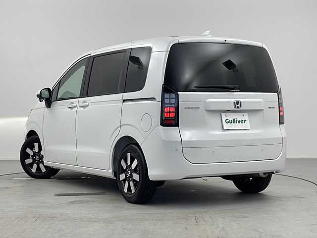 ホンダ フリード ハイブリット e:HEV AIR EX 愛知県 2025(令7)年 0.1千km プラチナホワイトパール /R7年10月登録済未使用車//純正HondaCONNECTナビ(LXM-242ZFNI)//フルセグTV/AMFM/Bluetooth/USB//AppleCarPlay/AndroidAuto//バックカメラ//HondaSENSING//前後パーキングセンサー//ブラインドスポットインフォメーション//オートハイビーム//フルLEDヘッドライト//オートライト//両側パワースライドドア//後席サンシェード//プライムスムースコンビシート//2列目キャプテンシート//純正15インチアルミホイール//電子パーキングブレーキ//ブレーキホールド//革巻きステアリング//ステアリングスイッチ//プッシュスタート//電動格納ミラー//新車保証書・取扱説明書//スペアキー