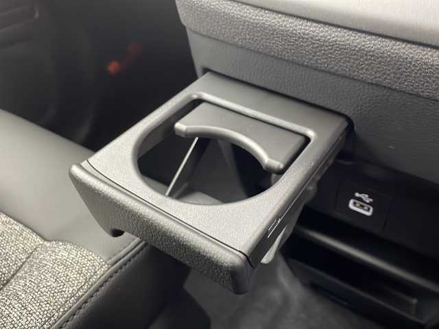 ホンダ フリード ハイブリット e:HEV AIR EX 愛知県 2025(令7)年 0.1千km プラチナホワイトパール /R7年10月登録済未使用車//純正HondaCONNECTナビ(LXM-242ZFNI)//フルセグTV/AMFM/Bluetooth/USB//AppleCarPlay/AndroidAuto//バックカメラ//HondaSENSING//前後パーキングセンサー//ブラインドスポットインフォメーション//オートハイビーム//フルLEDヘッドライト//オートライト//両側パワースライドドア//後席サンシェード//プライムスムースコンビシート//2列目キャプテンシート//純正15インチアルミホイール//電子パーキングブレーキ//ブレーキホールド//革巻きステアリング//ステアリングスイッチ//プッシュスタート//電動格納ミラー//新車保証書・取扱説明書//スペアキー