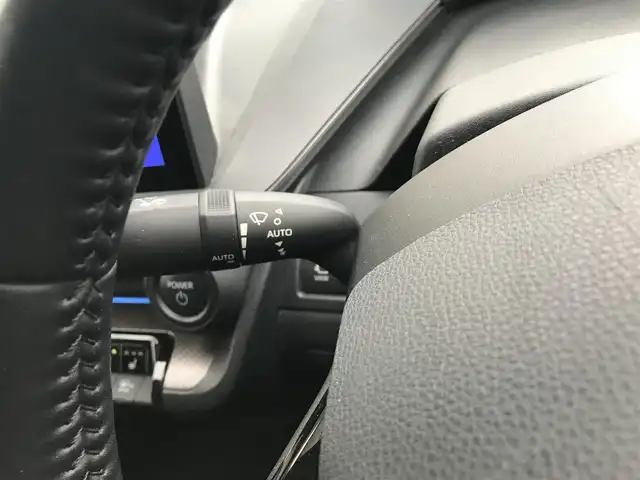 トヨタ プリウス Z 富山県 2023(令5)年 7.8万km プラチナホワイトパールマイカ 純正ディスプレイオーディオ/ナビ/全周囲カメラ/ドライブレコーダー/プリクラッシュセーフティ/コーナーセンサー/レーンキープアシスト/レーダークルーズコントロール/パーキングアシスト/レザーシート/パワーシート/シートヒーター/エアシート/電動リアゲート/プッシュスタート/スマートキー/ETC2.0