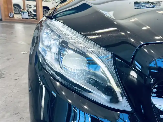 メルセデス・ベンツ Ｃ２００ アバンギャルド AMGライン 大阪府 2019(平31)年 5.9万km オブシディアンブラック レーダーセーフティP/純正ナビ/TV/バックカメラ/applecarplay/ACＣ/ブラインドスポット/クリアランスソナー/黒革/メモリ付きパワーシート/シートヒーター/パドルシフト/純正18インチＡＷ/LＥＤヘッドライト