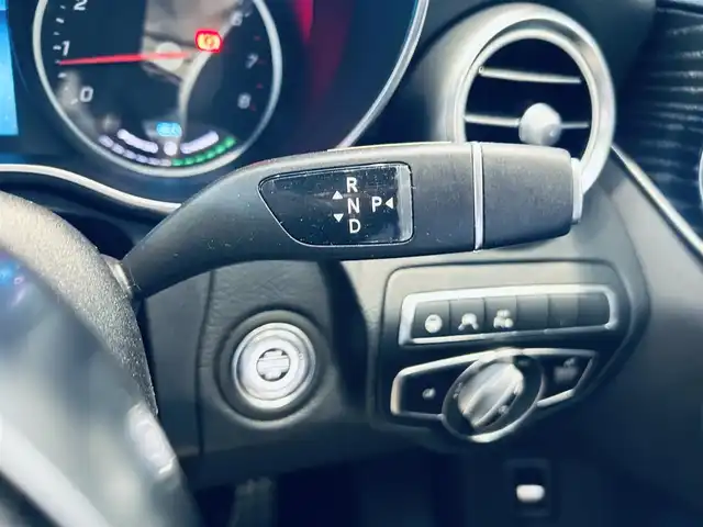 メルセデス・ベンツ Ｃ２００ アバンギャルド AMGライン 大阪府 2019(平31)年 5.9万km オブシディアンブラック レーダーセーフティP/純正ナビ/TV/バックカメラ/applecarplay/ACＣ/ブラインドスポット/クリアランスソナー/黒革/メモリ付きパワーシート/シートヒーター/パドルシフト/純正18インチＡＷ/LＥＤヘッドライト