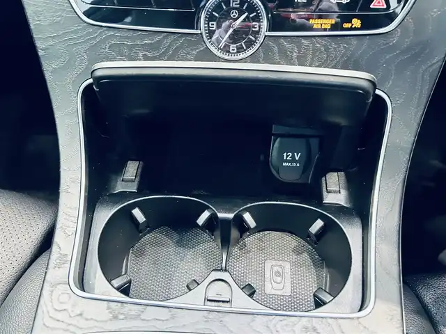 メルセデス・ベンツ Ｃ２００ アバンギャルド AMGライン 大阪府 2019(平31)年 5.9万km オブシディアンブラック レーダーセーフティP/純正ナビ/TV/バックカメラ/applecarplay/ACＣ/ブラインドスポット/クリアランスソナー/黒革/メモリ付きパワーシート/シートヒーター/パドルシフト/純正18インチＡＷ/LＥＤヘッドライト