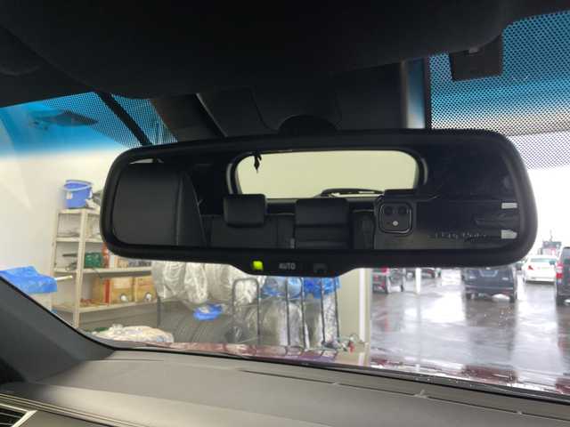 トヨタ ハリアー ハイブリッド プログレス メタル&レザーP 道央・札幌 2017(平29)年 3万km ダークレッドマイカメタリック ・４ＷＤ/寒冷地仕様　/・ＪＢＬサウンドシステム　/・純正メーカーナビ/・CD/DVD/SD/USB/AUX/BT/フルセグTV/・トヨタセーフティーセンス　/・プリクラッシュセーフティー　/・レーダークルーズコントロール　/・パワーバックドア　/・パノラミックビューモニター　/・オートハイビーム/三眼LEDライト/・ワイパーデアイサー/・ビルトインETC/・ステアリングスイッチ/・レザーシート/・シートヒーター/パワーシート/・ベンチレーションシート/・シートポジションメモリー/・純正エンジンスターター/・スマートキー/スペアキー/カードキー/・MTモード付AT/・ドアバイザー