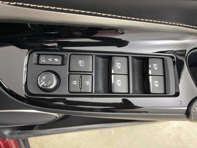 トヨタ ハリアー ハイブリッド プログレス メタル&レザーP 道央・札幌 2017(平29)年 3万km ダークレッドマイカメタリック ・４ＷＤ/寒冷地仕様　/・ＪＢＬサウンドシステム　/・純正メーカーナビ/・CD/DVD/SD/USB/AUX/BT/フルセグTV/・トヨタセーフティーセンス　/・プリクラッシュセーフティー　/・レーダークルーズコントロール　/・パワーバックドア　/・パノラミックビューモニター　/・オートハイビーム/三眼LEDライト/・ワイパーデアイサー/・ビルトインETC/・ステアリングスイッチ/・レザーシート/・シートヒーター/パワーシート/・ベンチレーションシート/・シートポジションメモリー/・純正エンジンスターター/・スマートキー/スペアキー/カードキー/・MTモード付AT/・ドアバイザー