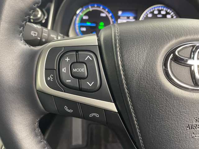 トヨタ ハリアー ハイブリッド プログレス メタル&レザーP 道央・札幌 2017(平29)年 3万km ダークレッドマイカメタリック ・４ＷＤ/寒冷地仕様　/・ＪＢＬサウンドシステム　/・純正メーカーナビ/・CD/DVD/SD/USB/AUX/BT/フルセグTV/・トヨタセーフティーセンス　/・プリクラッシュセーフティー　/・レーダークルーズコントロール　/・パワーバックドア　/・パノラミックビューモニター　/・オートハイビーム/三眼LEDライト/・ワイパーデアイサー/・ビルトインETC/・ステアリングスイッチ/・レザーシート/・シートヒーター/パワーシート/・ベンチレーションシート/・シートポジションメモリー/・純正エンジンスターター/・スマートキー/スペアキー/カードキー/・MTモード付AT/・ドアバイザー