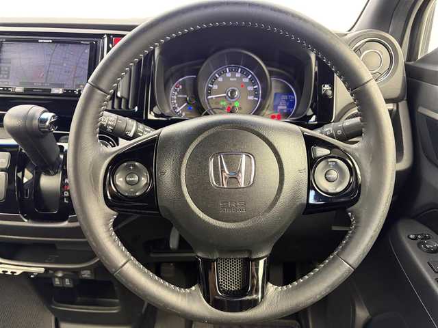 ホンダ Ｎ ＷＧＮ カスタム G SSパッケージ 愛知県 2017(平29)年 8.7万km プレミアムホワイトパールⅡ 純正ナビ/（CD/DVD/BT/ワンセグ）/ETC/バックカメラ/СТВА/横滑り防止/クルーズコントロール/ステアリングスイッチ/USB充電/ディスチャージヘッドライト/LEDフォグランプ/14インチアルミホイール/電格ミラー/純正フロアマット/スマートキー