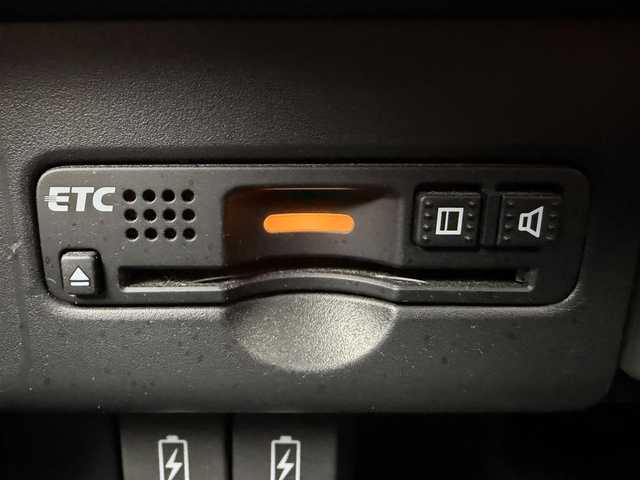 ホンダ Ｎ ＷＧＮ カスタム G SSパッケージ 愛知県 2017(平29)年 8.7万km プレミアムホワイトパールⅡ 純正ナビ/（CD/DVD/BT/ワンセグ）/ETC/バックカメラ/СТВА/横滑り防止/クルーズコントロール/ステアリングスイッチ/USB充電/ディスチャージヘッドライト/LEDフォグランプ/14インチアルミホイール/電格ミラー/純正フロアマット/スマートキー