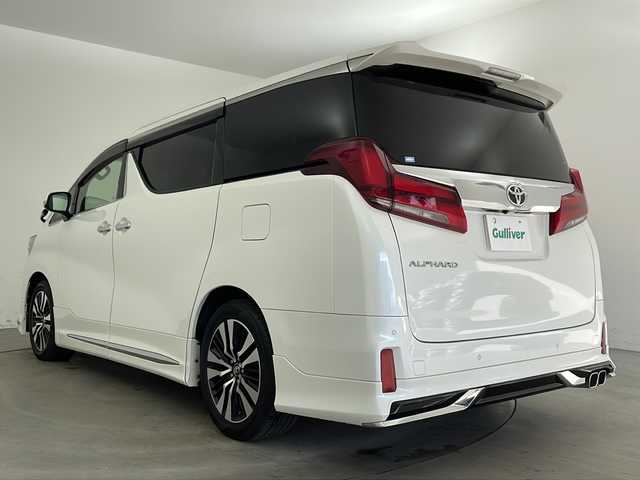 トヨタ アルファード S Cパッケージ 兵庫県 2018(平30)年 4.2万km ホワイトパールクリスタルシャイン ・サンルーフ/・モデリスタエアロ/・モデリスタマフラーカッター/・アイドリングストップ/・トヨタセーフティーセンス/・プリクラッシュセーフティ/・レーントレーシングアシスト/・クリアランスソナー/・パーキングサポートブレーキ/・ロードサインアシスト/・レーダークルーズコントロール/・オートマチックハイビーム/・ナノイー/・純正10インチSDナビ＆フルセグ＆BT＆USB＆DVD/・HDMI接続/・バックカメラ/・両側パワースライドドア/・ビルトインETC/・革巻きステアリング/・ステアリングスイッチ/・ステアリングヒーター/・前席シートヒーター/・前席シートベンチレーション/・前席パワーシート/・運転席メモリーシート/・合皮シート/・スマートキー/・プッシュスタート/・デジタルインナーミラー/・純正18インチアルミホイール