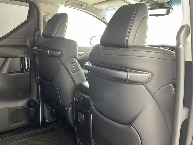 トヨタ アルファード S Cパッケージ 兵庫県 2018(平30)年 4.2万km ホワイトパールクリスタルシャイン ・サンルーフ/・モデリスタエアロ/・モデリスタマフラーカッター/・アイドリングストップ/・トヨタセーフティーセンス/・プリクラッシュセーフティ/・レーントレーシングアシスト/・クリアランスソナー/・パーキングサポートブレーキ/・ロードサインアシスト/・レーダークルーズコントロール/・オートマチックハイビーム/・ナノイー/・純正10インチSDナビ＆フルセグ＆BT＆USB＆DVD/・HDMI接続/・バックカメラ/・両側パワースライドドア/・ビルトインETC/・革巻きステアリング/・ステアリングスイッチ/・ステアリングヒーター/・前席シートヒーター/・前席シートベンチレーション/・前席パワーシート/・運転席メモリーシート/・合皮シート/・スマートキー/・プッシュスタート/・デジタルインナーミラー/・純正18インチアルミホイール