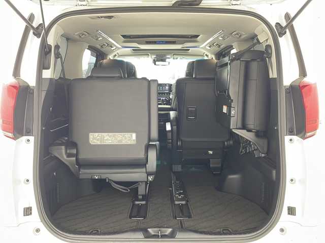 トヨタ アルファード S Cパッケージ 兵庫県 2018(平30)年 4.2万km ホワイトパールクリスタルシャイン ・サンルーフ/・モデリスタエアロ/・モデリスタマフラーカッター/・アイドリングストップ/・トヨタセーフティーセンス/・プリクラッシュセーフティ/・レーントレーシングアシスト/・クリアランスソナー/・パーキングサポートブレーキ/・ロードサインアシスト/・レーダークルーズコントロール/・オートマチックハイビーム/・ナノイー/・純正10インチSDナビ＆フルセグ＆BT＆USB＆DVD/・HDMI接続/・バックカメラ/・両側パワースライドドア/・ビルトインETC/・革巻きステアリング/・ステアリングスイッチ/・ステアリングヒーター/・前席シートヒーター/・前席シートベンチレーション/・前席パワーシート/・運転席メモリーシート/・合皮シート/・スマートキー/・プッシュスタート/・デジタルインナーミラー/・純正18インチアルミホイール