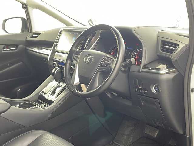 トヨタ アルファード S Cパッケージ 兵庫県 2018(平30)年 4.2万km ホワイトパールクリスタルシャイン ・サンルーフ/・モデリスタエアロ/・モデリスタマフラーカッター/・アイドリングストップ/・トヨタセーフティーセンス/・プリクラッシュセーフティ/・レーントレーシングアシスト/・クリアランスソナー/・パーキングサポートブレーキ/・ロードサインアシスト/・レーダークルーズコントロール/・オートマチックハイビーム/・ナノイー/・純正10インチSDナビ＆フルセグ＆BT＆USB＆DVD/・HDMI接続/・バックカメラ/・両側パワースライドドア/・ビルトインETC/・革巻きステアリング/・ステアリングスイッチ/・ステアリングヒーター/・前席シートヒーター/・前席シートベンチレーション/・前席パワーシート/・運転席メモリーシート/・合皮シート/・スマートキー/・プッシュスタート/・デジタルインナーミラー/・純正18インチアルミホイール