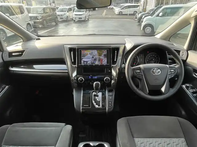 トヨタ ヴェルファイア Z Aエディション 島根県 2017(平29)年 6.8万km バーニングブラッククリスタルシャインガラスフレーク 純正９インチＳＤナビ　/純正12.1インチフリップダウンモニター　/フルセグＴＶ　/ＤＶＤ再生　/Ｂｌｕｅｔｏｏｔｈ接続　/バックカメラ　/両側パワースライドドア　/前方ドライブレコーダー　/ビルトインＥＴＣ２．０　/クルーズコントロール　/前後コーナーセンサー　/電動パーキングブレーキ・オートホールド/スマートキー・プッシュスタート　/純正LEDライト/純正１８インチアルミホイール/純正フロアマット/取扱説明書（本体＋ナビ）/スペアキー1本