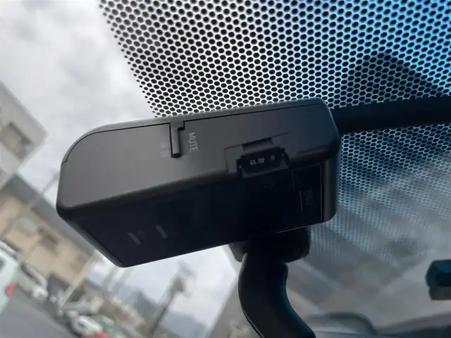 トヨタ ヴェルファイア Z Aエディション 島根県 2017(平29)年 6.8万km バーニングブラッククリスタルシャインガラスフレーク 純正９インチＳＤナビ　/純正12.1インチフリップダウンモニター　/フルセグＴＶ　/ＤＶＤ再生　/Ｂｌｕｅｔｏｏｔｈ接続　/バックカメラ　/両側パワースライドドア　/前方ドライブレコーダー　/ビルトインＥＴＣ２．０　/クルーズコントロール　/前後コーナーセンサー　/電動パーキングブレーキ・オートホールド/スマートキー・プッシュスタート　/純正LEDライト/純正１８インチアルミホイール/純正フロアマット/取扱説明書（本体＋ナビ）/スペアキー1本