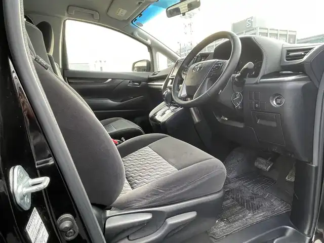 トヨタ ヴェルファイア Z Aエディション 島根県 2017(平29)年 6.8万km バーニングブラッククリスタルシャインガラスフレーク 純正９インチＳＤナビ　/純正12.1インチフリップダウンモニター　/フルセグＴＶ　/ＤＶＤ再生　/Ｂｌｕｅｔｏｏｔｈ接続　/バックカメラ　/両側パワースライドドア　/前方ドライブレコーダー　/ビルトインＥＴＣ２．０　/クルーズコントロール　/前後コーナーセンサー　/電動パーキングブレーキ・オートホールド/スマートキー・プッシュスタート　/純正LEDライト/純正１８インチアルミホイール/純正フロアマット/取扱説明書（本体＋ナビ）/スペアキー1本