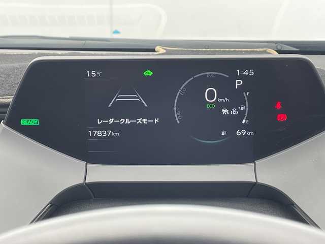 トヨタ プリウス Z 千葉県 2023(令5)年 1.8万km アティチュードブラックマイカ モデリスタエアロ（F/S/R）/トヨタセーフティセンス/プリクラッシュセーフティ/レーントレーシングアシスト/レーンディパーチャーアラート/ロードサインアシスト/レーダークルーズコントロール/オートマチックハイビーム/先行車発進アラーム/プロアクティブドライビングアシスト/レーンチェンジアシスト/緊急時操舵支援/フロントクロストラフィックアラート/ブラインドスポットモニター/リアクロストラフィックアラート/12.3型純正ナビ/　Bluetooth/AppleCarplay/AndroidAuto/フルセグTV/パノラミックビューモニター/ビルトインETC2.0/パノラマルーフ/パワーバックドア/レザーシート/前席シートヒーター/前席エアーシート/運転席パワーシート/ステアリングヒーター/ワイヤレス充電/AC100V電源/オートライト/LEDヘッドライト