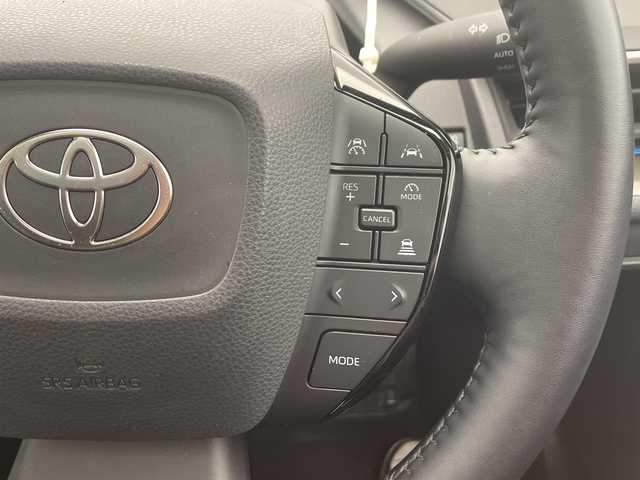 トヨタ プリウス Z 千葉県 2023(令5)年 1.8万km アティチュードブラックマイカ モデリスタエアロ（F/S/R）/トヨタセーフティセンス/プリクラッシュセーフティ/レーントレーシングアシスト/レーンディパーチャーアラート/ロードサインアシスト/レーダークルーズコントロール/オートマチックハイビーム/先行車発進アラーム/プロアクティブドライビングアシスト/レーンチェンジアシスト/緊急時操舵支援/フロントクロストラフィックアラート/ブラインドスポットモニター/リアクロストラフィックアラート/12.3型純正ナビ/　Bluetooth/AppleCarplay/AndroidAuto/フルセグTV/パノラミックビューモニター/ビルトインETC2.0/パノラマルーフ/パワーバックドア/レザーシート/前席シートヒーター/前席エアーシート/運転席パワーシート/ステアリングヒーター/ワイヤレス充電/AC100V電源/オートライト/LEDヘッドライト