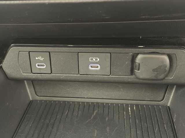 トヨタ プリウス Z 千葉県 2023(令5)年 1.8万km アティチュードブラックマイカ モデリスタエアロ（F/S/R）/トヨタセーフティセンス/プリクラッシュセーフティ/レーントレーシングアシスト/レーンディパーチャーアラート/ロードサインアシスト/レーダークルーズコントロール/オートマチックハイビーム/先行車発進アラーム/プロアクティブドライビングアシスト/レーンチェンジアシスト/緊急時操舵支援/フロントクロストラフィックアラート/ブラインドスポットモニター/リアクロストラフィックアラート/12.3型純正ナビ/　Bluetooth/AppleCarplay/AndroidAuto/フルセグTV/パノラミックビューモニター/ビルトインETC2.0/パノラマルーフ/パワーバックドア/レザーシート/前席シートヒーター/前席エアーシート/運転席パワーシート/ステアリングヒーター/ワイヤレス充電/AC100V電源/オートライト/LEDヘッドライト