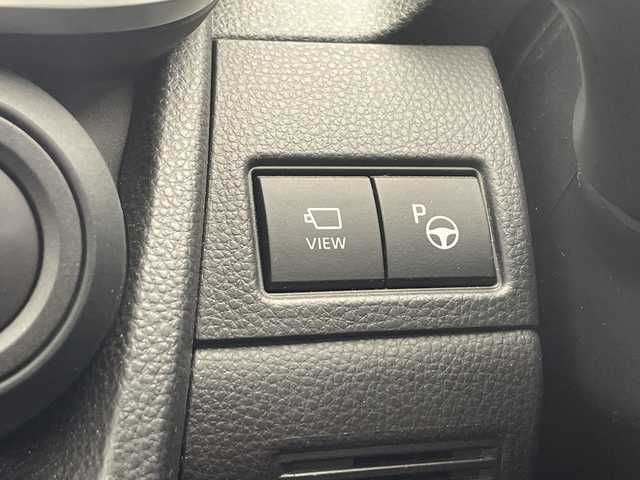 トヨタ プリウス Z 千葉県 2023(令5)年 1.8万km アティチュードブラックマイカ モデリスタエアロ（F/S/R）/トヨタセーフティセンス/プリクラッシュセーフティ/レーントレーシングアシスト/レーンディパーチャーアラート/ロードサインアシスト/レーダークルーズコントロール/オートマチックハイビーム/先行車発進アラーム/プロアクティブドライビングアシスト/レーンチェンジアシスト/緊急時操舵支援/フロントクロストラフィックアラート/ブラインドスポットモニター/リアクロストラフィックアラート/12.3型純正ナビ/　Bluetooth/AppleCarplay/AndroidAuto/フルセグTV/パノラミックビューモニター/ビルトインETC2.0/パノラマルーフ/パワーバックドア/レザーシート/前席シートヒーター/前席エアーシート/運転席パワーシート/ステアリングヒーター/ワイヤレス充電/AC100V電源/オートライト/LEDヘッドライト