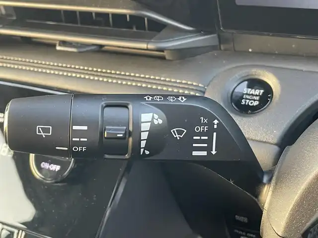 日産 セレナ ハイウェイスター V 岡山県 2023(令5)年 4.2万km ダイヤモンドブラック 登録時走行距離km/純正12.3インチナビ/フルセグTV(AM/FM/Bluetooth/AppleCarPlay)/両側パワースライドドア/ハンズフリーパワースライドドア/アラウンドビューモニター/ビルトインETC/インテリジェントルームミラー/プロパイロット/・インテリジェントクルーズコントロール/・車線逸脱防止支援システム/ハンドル支援/クリアランスソナー/衝突軽減ブレーキ/横滑り防止装置/オートマチックハイビーム/アイドリングストップ/電子パーキングブレーキ/オートブレーキホールド/ワイヤレス充電器/1６インチ純正AW/フロアマット