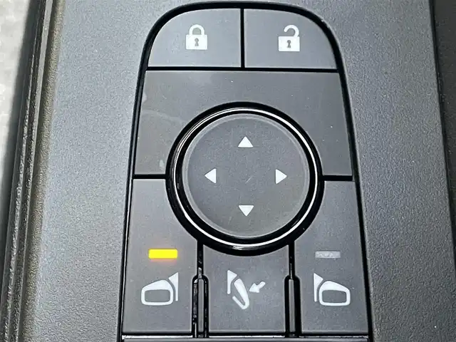 日産 セレナ ハイウェイスター V 岡山県 2023(令5)年 4.2万km ダイヤモンドブラック 登録時走行距離km/純正12.3インチナビ/フルセグTV(AM/FM/Bluetooth/AppleCarPlay)/両側パワースライドドア/ハンズフリーパワースライドドア/アラウンドビューモニター/ビルトインETC/インテリジェントルームミラー/プロパイロット/・インテリジェントクルーズコントロール/・車線逸脱防止支援システム/ハンドル支援/クリアランスソナー/衝突軽減ブレーキ/横滑り防止装置/オートマチックハイビーム/アイドリングストップ/電子パーキングブレーキ/オートブレーキホールド/ワイヤレス充電器/1６インチ純正AW/フロアマット