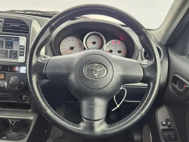 トヨタ ＲＡＶ４ J X Gパッケージ 愛知県 2005(平17)年 16.1万km シルバーM ・保証書/・取扱説明書/・背面タイヤ/・オートエアコン/・サマータイヤ積込/・フロアマット/・ドアバイザー/・電動格納ミラー/・フォグライト/・スペアキー