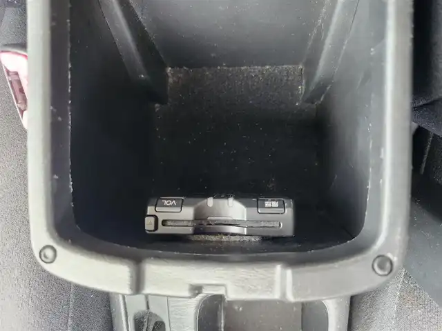 トヨタ ＲＡＶ４ J X Gパッケージ 愛知県 2005(平17)年 16.1万km シルバーM ・保証書/・取扱説明書/・背面タイヤ/・オートエアコン/・サマータイヤ積込/・フロアマット/・ドアバイザー/・電動格納ミラー/・フォグライト/・スペアキー