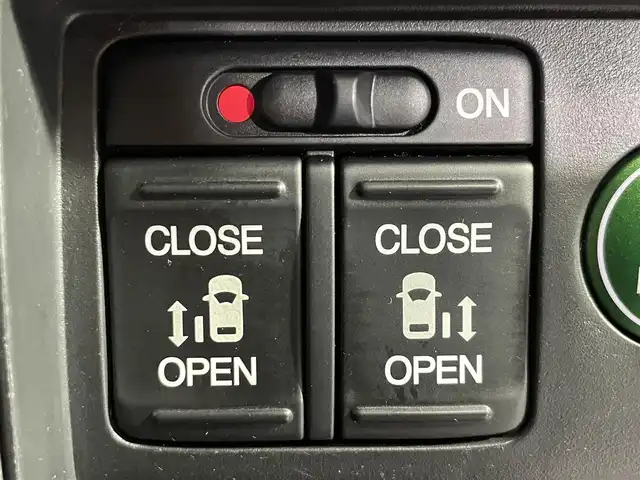 ホンダ オデッセイ ハイブリッド アブソルートセンシングアドバンP 大阪府 2016(平28)年 3.4万km モダンスティールM 純正ナビＴＶ　全方位カメラ　両側パワスラ　衝突軽減　レーダークルコン　ＥＴＣ　ハーフレザー　パワーシート　ＬＥＤヘッドライト　クリアランスソナー　レーンアシスト　スマートキー　プッシュスタート