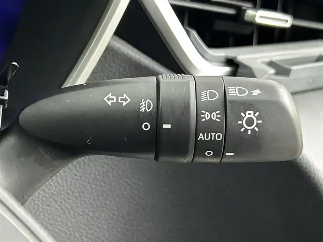 トヨタ カローラ スポーツ ハイブリッドG Z 大分県 2019(平31)年 6.3万km ホワイトパールクリスタルシャイン 純正9インチナビ(NSZT-Y68T）/CD/DVD/BT/SD/フルセグTV/AM/FM/Toyota Safety Sense/プリクラッシュセーフティ/レーントレーシングアシスト/レーダークルーズコントロール/オートマチックハイビーム/バックガイドモニター/ETC/TRDフルエアロ/社外16インチホイール/純正18インチホイール(積み込み)/スマートキー/プッシュスタート/LED