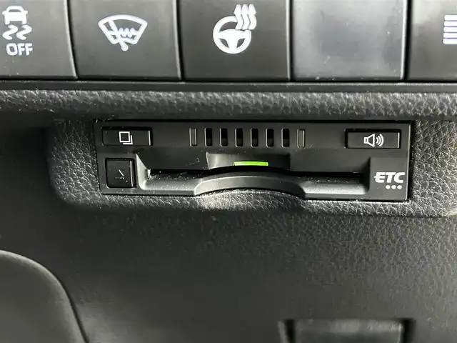 トヨタ カローラ スポーツ ハイブリッドG Z 大分県 2019(平31)年 6.3万km ホワイトパールクリスタルシャイン 純正9インチナビ(NSZT-Y68T）/CD/DVD/BT/SD/フルセグTV/AM/FM/Toyota Safety Sense/プリクラッシュセーフティ/レーントレーシングアシスト/レーダークルーズコントロール/オートマチックハイビーム/バックガイドモニター/ETC/TRDフルエアロ/社外16インチホイール/純正18インチホイール(積み込み)/スマートキー/プッシュスタート/LED