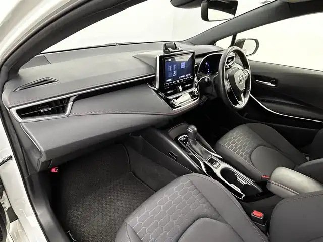 トヨタ カローラ スポーツ ハイブリッドG Z 大分県 2019(平31)年 6.3万km ホワイトパールクリスタルシャイン 純正9インチナビ(NSZT-Y68T）/CD/DVD/BT/SD/フルセグTV/AM/FM/Toyota Safety Sense/プリクラッシュセーフティ/レーントレーシングアシスト/レーダークルーズコントロール/オートマチックハイビーム/バックガイドモニター/ETC/TRDフルエアロ/社外16インチホイール/純正18インチホイール(積み込み)/スマートキー/プッシュスタート/LED