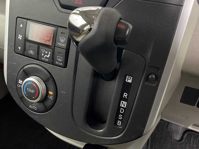 ダイハツ タント X SA 秋田県 2014(平26)年 5.1万km コットンアイボリー 4WD/社外SDナビ　/片側パワースライドドア　/衝突被害軽減ブレーキ　/フルセグTV/AM/FM/CD/DVD/Bluetooth/社外エンジンスターター　/アイドリングストップ　/横滑り防止装置/オートエアコン　/オートライト　/ハロゲンライト　/スマートキー　/リアサンシェード/サイドバイザー/電動格納ミラー/社外アルミホイール