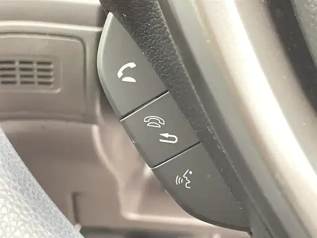 ホンダ フリード G ホンダセンシング 千葉県 2021(令3)年 5.4万km プラチナホワイトパール 禁煙車/純正9インチナビ/・VXM-217VFNi/・CD/DVD/BT/ACP/フルセグ/純正11.6型フリップダウンモニター/ホンダセンシング/バックカメラ/両側パワースライドドア/レーダークルーズコントロール/車線逸脱警報/前席シートヒーター/ワイパーデアイサー/ビルトインETC/2列目ロールサンシェイド/スマートキー/スペアキー/オートリトラミラー