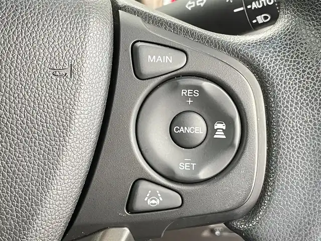 ホンダ フリード G ホンダセンシング 千葉県 2021(令3)年 5.4万km プラチナホワイトパール 禁煙車/純正9インチナビ/・VXM-217VFNi/・CD/DVD/BT/ACP/フルセグ/純正11.6型フリップダウンモニター/ホンダセンシング/バックカメラ/両側パワースライドドア/レーダークルーズコントロール/車線逸脱警報/前席シートヒーター/ワイパーデアイサー/ビルトインETC/2列目ロールサンシェイド/スマートキー/スペアキー/オートリトラミラー