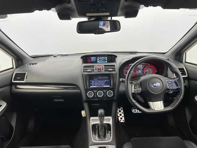 スバル ＷＲＸ Ｓ４ 2．0GT‐S アイサイト 富山県 2017(平29)年 6.2万km クリスタルホワイトP 純正ナビ（AM/FM/DVD/フルセグ）/バックカメラ/ドライブレコーダー/ETC/ブラインドスポットモニター/ハーフレザーシート/D/N席パワーシート/衝突被害軽減システム/レーダークルーズコントロール/レーンキープアシスト/コーナーセンサー/横滑り防止装置/純正アルミホイール/純正フロアマット/オートLEDライト/フォグライト/電子パーキング/革巻きステアリング/ステアリングスイッチ/パドルシフト