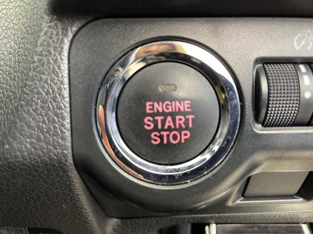 スバル ＷＲＸ Ｓ４ 2．0GT‐S アイサイト 富山県 2017(平29)年 6.2万km クリスタルホワイトP 純正ナビ（AM/FM/DVD/フルセグ）/バックカメラ/ドライブレコーダー/ETC/ブラインドスポットモニター/ハーフレザーシート/D/N席パワーシート/衝突被害軽減システム/レーダークルーズコントロール/レーンキープアシスト/コーナーセンサー/横滑り防止装置/純正アルミホイール/純正フロアマット/オートLEDライト/フォグライト/電子パーキング/革巻きステアリング/ステアリングスイッチ/パドルシフト