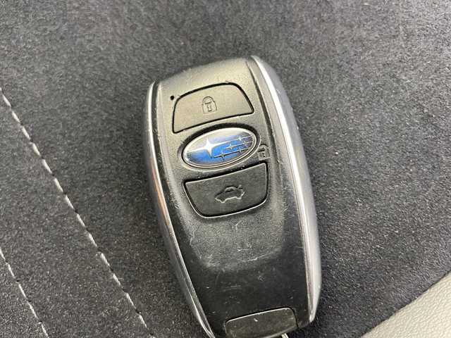 スバル ＷＲＸ Ｓ４ 2．0GT‐S アイサイト 富山県 2017(平29)年 6.2万km クリスタルホワイトP 純正ナビ（AM/FM/DVD/フルセグ）/バックカメラ/ドライブレコーダー/ETC/ブラインドスポットモニター/ハーフレザーシート/D/N席パワーシート/衝突被害軽減システム/レーダークルーズコントロール/レーンキープアシスト/コーナーセンサー/横滑り防止装置/純正アルミホイール/純正フロアマット/オートLEDライト/フォグライト/電子パーキング/革巻きステアリング/ステアリングスイッチ/パドルシフト