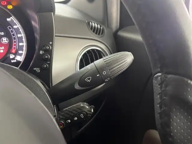 アバルト ５９５ ツーリズモ 兵庫県 2022(令4)年 1.6万km 黒 ネロスコルピオーネ　カラーNo.８７６/ワンオーナー /レコードモンツァマフラー/THREEHUNDREDマフラーテールフィニッシャー/Uconnectオーディオ/ETC/ドライブレコーダー/パドルシフト/ブラウンレザーシート/リモコンキー /スペアキー/純正17インチAW