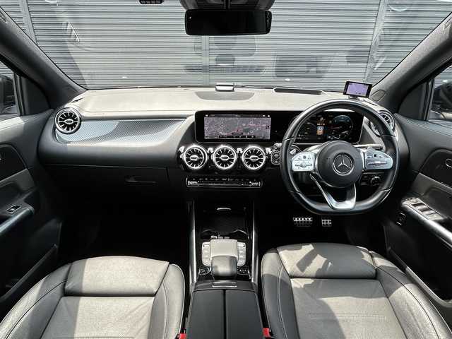 メルセデス・ベンツ ＧＬＡ２００ｄ 4マチック AMGライン 茨城県 2020(令2)年 4.3万km コスモスブラック アドバンスドＰＫＧ　/パノラマＳＲ　/ＨＵＤ　/アドバンスドサウンド　/アンビエントライト　/AMGレザーエクスクルーシブパッケージ/本革ツートン　/シートヒーター　/Ｍ付パワーシート　/３６０度カメラ　/ＲＳＰ　/ＡＣＣ　/ナビ　/ＴＶ　/ＢＴ　/ＰＷテールゲート/禁煙車