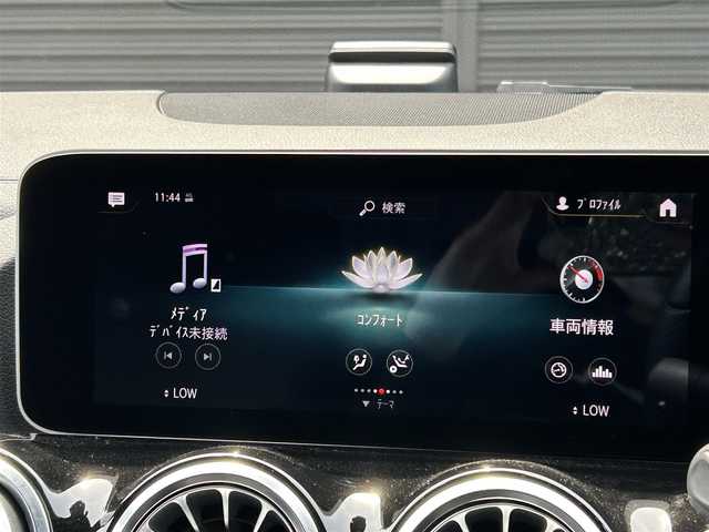 メルセデス・ベンツ ＧＬＡ２００ｄ 4マチック AMGライン 茨城県 2020(令2)年 4.3万km コスモスブラック アドバンスドＰＫＧ　/パノラマＳＲ　/ＨＵＤ　/アドバンスドサウンド　/アンビエントライト　/AMGレザーエクスクルーシブパッケージ/本革ツートン　/シートヒーター　/Ｍ付パワーシート　/３６０度カメラ　/ＲＳＰ　/ＡＣＣ　/ナビ　/ＴＶ　/ＢＴ　/ＰＷテールゲート/禁煙車