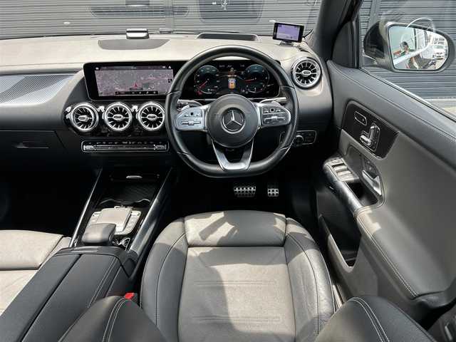 メルセデス・ベンツ ＧＬＡ２００ｄ 4マチック AMGライン 茨城県 2020(令2)年 4.3万km コスモスブラック アドバンスドＰＫＧ　/パノラマＳＲ　/ＨＵＤ　/アドバンスドサウンド　/アンビエントライト　/AMGレザーエクスクルーシブパッケージ/本革ツートン　/シートヒーター　/Ｍ付パワーシート　/３６０度カメラ　/ＲＳＰ　/ＡＣＣ　/ナビ　/ＴＶ　/ＢＴ　/ＰＷテールゲート/禁煙車