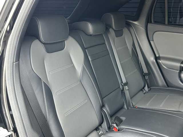 メルセデス・ベンツ ＧＬＡ２００ｄ 4マチック AMGライン 茨城県 2020(令2)年 4.3万km コスモスブラック アドバンスドＰＫＧ　/パノラマＳＲ　/ＨＵＤ　/アドバンスドサウンド　/アンビエントライト　/AMGレザーエクスクルーシブパッケージ/本革ツートン　/シートヒーター　/Ｍ付パワーシート　/３６０度カメラ　/ＲＳＰ　/ＡＣＣ　/ナビ　/ＴＶ　/ＢＴ　/ＰＷテールゲート/禁煙車