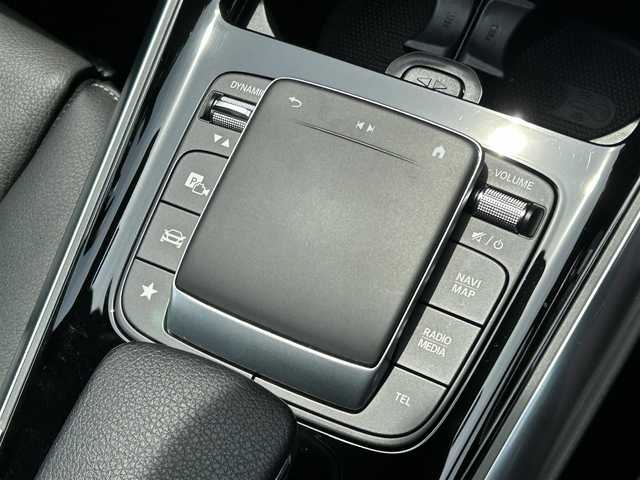 メルセデス・ベンツ ＧＬＡ２００ｄ 4マチック AMGライン 茨城県 2020(令2)年 4.3万km コスモスブラック アドバンスドＰＫＧ　/パノラマＳＲ　/ＨＵＤ　/アドバンスドサウンド　/アンビエントライト　/AMGレザーエクスクルーシブパッケージ/本革ツートン　/シートヒーター　/Ｍ付パワーシート　/３６０度カメラ　/ＲＳＰ　/ＡＣＣ　/ナビ　/ＴＶ　/ＢＴ　/ＰＷテールゲート/禁煙車
