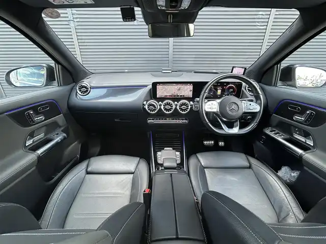メルセデス・ベンツ ＧＬＡ２００ｄ 4マチック AMGライン 茨城県 2020(令2)年 4.3万km コスモスブラック アドバンスドＰＫＧ　/パノラマＳＲ　/ＨＵＤ　/アドバンスドサウンド　/アンビエントライト　/AMGレザーエクスクルーシブパッケージ/本革ツートン　/シートヒーター　/Ｍ付パワーシート　/３６０度カメラ　/ＲＳＰ　/ＡＣＣ　/ナビ　/ＴＶ　/ＢＴ　/ＰＷテールゲート/禁煙車