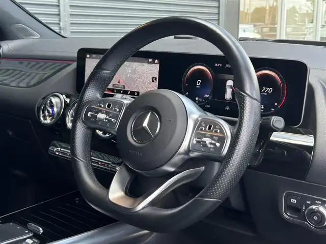 メルセデス・ベンツ ＧＬＡ２００ｄ 4マチック AMGライン 茨城県 2020(令2)年 4.3万km コスモスブラック アドバンスドＰＫＧ　/パノラマＳＲ　/ＨＵＤ　/アドバンスドサウンド　/アンビエントライト　/AMGレザーエクスクルーシブパッケージ/本革ツートン　/シートヒーター　/Ｍ付パワーシート　/３６０度カメラ　/ＲＳＰ　/ＡＣＣ　/ナビ　/ＴＶ　/ＢＴ　/ＰＷテールゲート/禁煙車