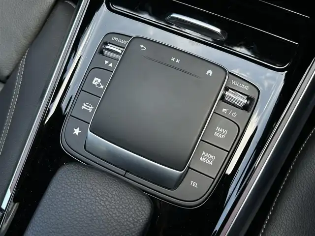 メルセデス・ベンツ ＧＬＡ２００ｄ 4マチック AMGライン 茨城県 2020(令2)年 4.3万km コスモスブラック アドバンスドＰＫＧ　/パノラマＳＲ　/ＨＵＤ　/アドバンスドサウンド　/アンビエントライト　/AMGレザーエクスクルーシブパッケージ/本革ツートン　/シートヒーター　/Ｍ付パワーシート　/３６０度カメラ　/ＲＳＰ　/ＡＣＣ　/ナビ　/ＴＶ　/ＢＴ　/ＰＷテールゲート/禁煙車