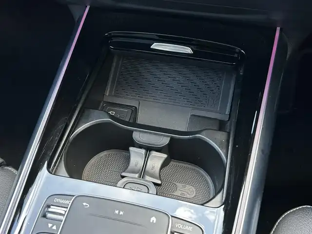 メルセデス・ベンツ ＧＬＡ２００ｄ 4マチック AMGライン 茨城県 2020(令2)年 4.3万km コスモスブラック アドバンスドＰＫＧ　/パノラマＳＲ　/ＨＵＤ　/アドバンスドサウンド　/アンビエントライト　/AMGレザーエクスクルーシブパッケージ/本革ツートン　/シートヒーター　/Ｍ付パワーシート　/３６０度カメラ　/ＲＳＰ　/ＡＣＣ　/ナビ　/ＴＶ　/ＢＴ　/ＰＷテールゲート/禁煙車